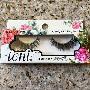 Ioni lashes